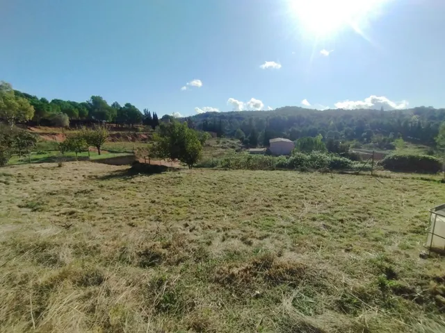 TERRENY AMB VISTES A LA MUNTANYA AL CENTRE DE SANT LLORENÇ SAVALL — 6