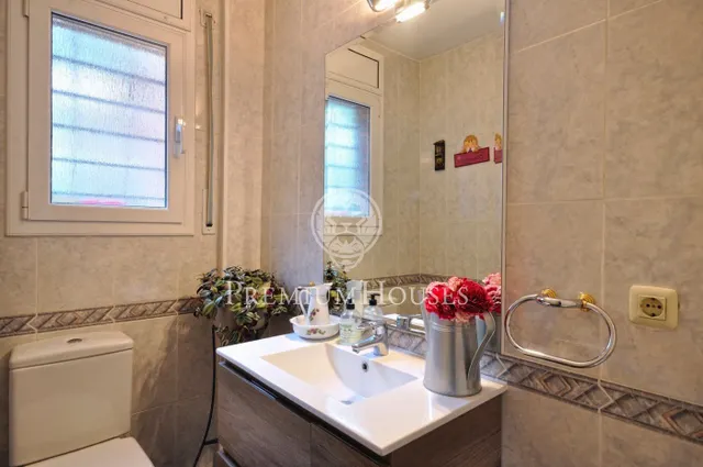 Casa independiente en venta en Teià — 18