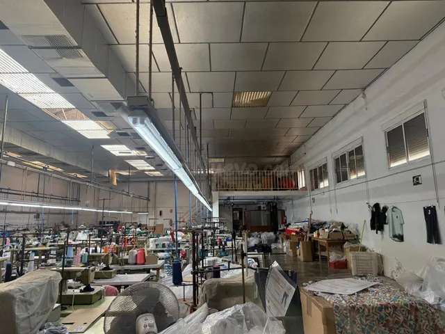 Nave Industrial de 500 m2 en Rojales con Oficinas, Taller y  - foto 2