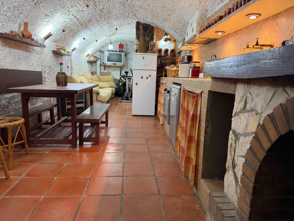 Exclusiu Dúplex al Centre de Vallirana amb Solàrium, Balcó i Celler Subterrani.