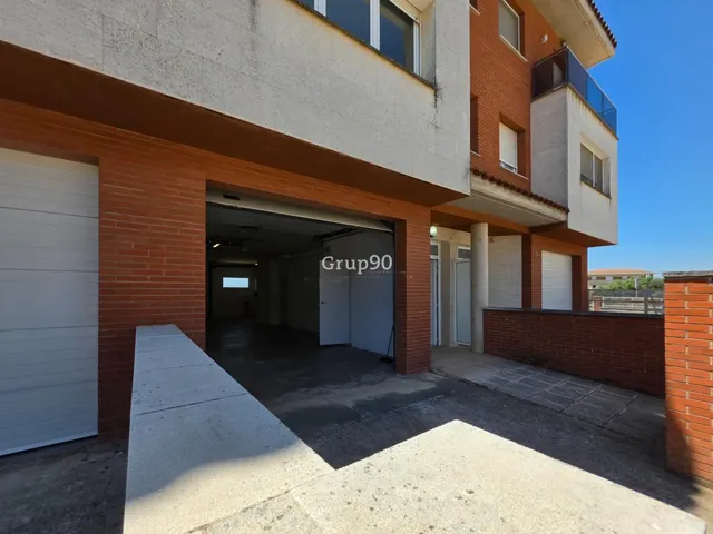 ¡a estrenar! espectacular casa adosada con gran jardín a 20 min de Lleida — 55
