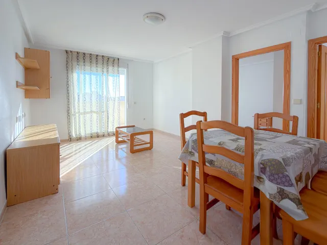 Oportunidad! Luminoso y encantador Ático con amplia terraza y excelentes vistas despejadas + Garaje cerrado incluido en el precio + Piscina comunitaria — 7