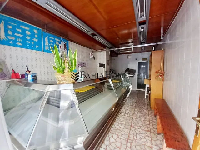 Local comercial 96m² en venta - Cuatro Caminos