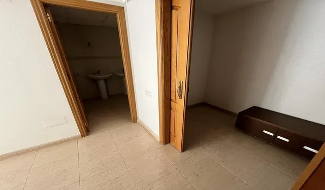 ALTO STANDING - Se vende precioso y GRAN PISO 2º ESQUINA 213 metros — 18