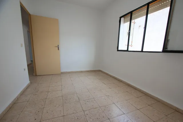 Casa con cochera en Valdelacalzada — 21