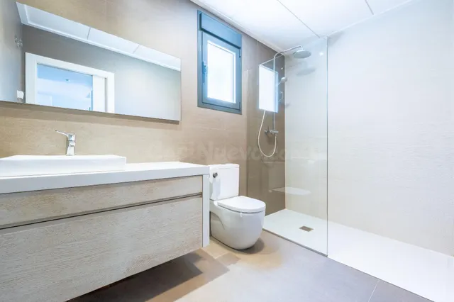 VILLA MODERNA CON PISCINA PRIVADA Y ESPECTACULAR SOLARIUM | CIUDAD QUESADA — 18