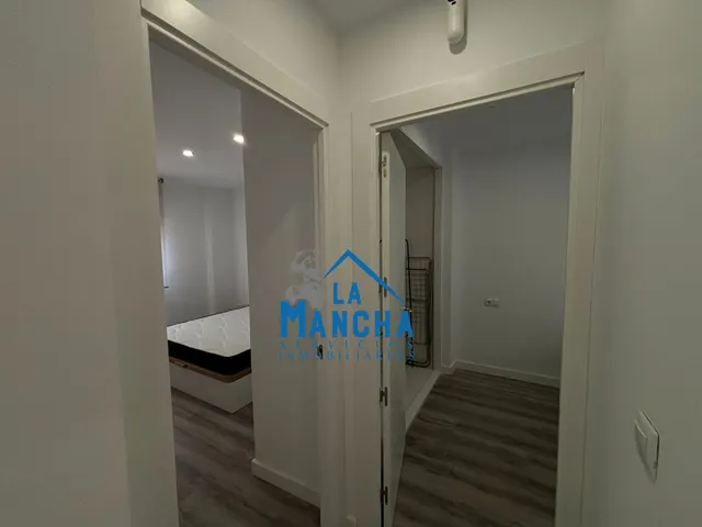 *720€ al mes* inmobiliaria la mancha alquila piso en zona centro de salud canal maria cristina de Albacete — 30