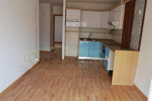 PISO CON OKUPA EN VENTA,PASE OFERTA ! - foto 3