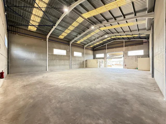Nave Industrial en Alquiler de 330 m2 + 210 m2 de Patio | 540 m2 de Parcela — 5