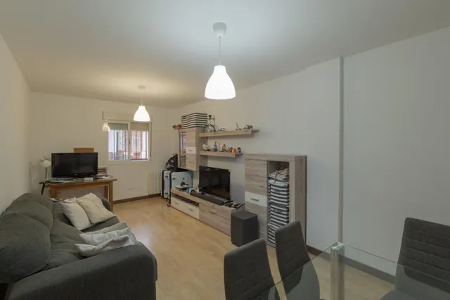 Una vivienda ideal con 2 dormitorios tanto para vivir con total comodidad en planta baja y sin barreras como para inversión segura. ¡Lista para entrar a disfrutar! En Churriana de la Vega. — 22