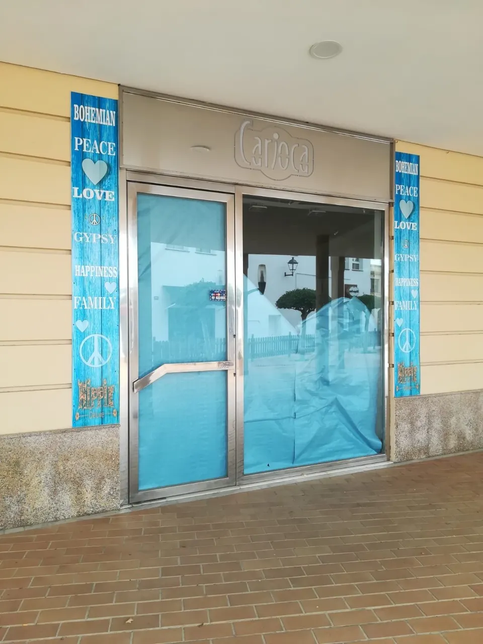 Local en C.C. Novo Sancti Petri