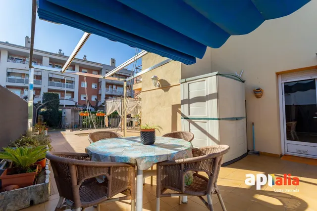 CHALET EN EL CENTRO DE SALOU 5 habitaciones — 23