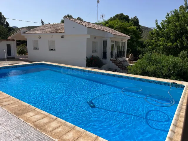 CHALET EN VENTA EN LLOMBAI (VALENCIA)EN LA ZONA EL ROMERAL, 