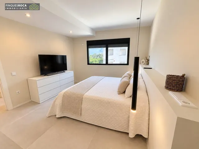 Exclusivo chalet de diseño con piscina privada a 200 metros del mar en les cases d’alcanar — 14