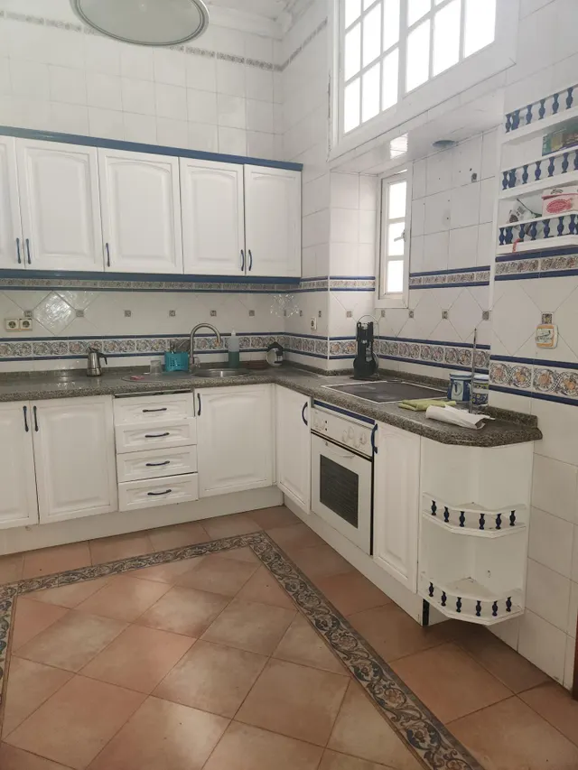 CASA SOLA EN UN LUGAR EMBLEMÁTICO — 28