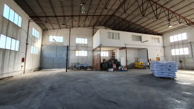Nave industrial 2 habitaciones 1000m² en venta - Poligono la - foto 4