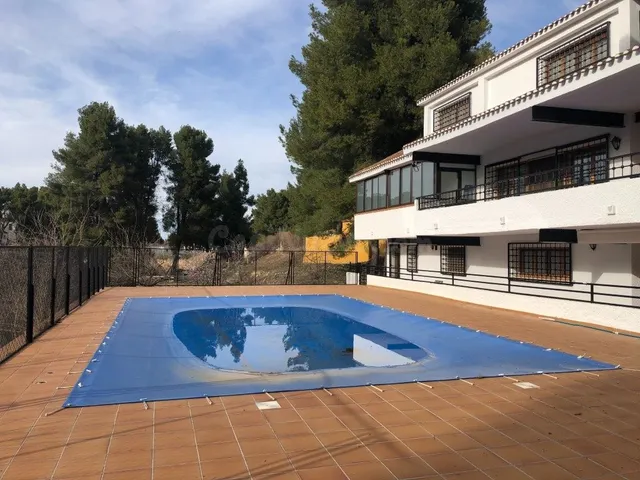 ESPECTACULAR CHALET EN ALMANSA CERCA DE CASCO URBANO — 2