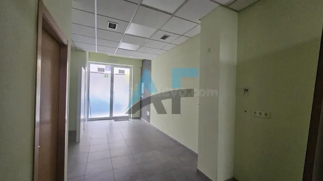 Local Comercial en Av. de Universidade, Mariñamansa - Oportu