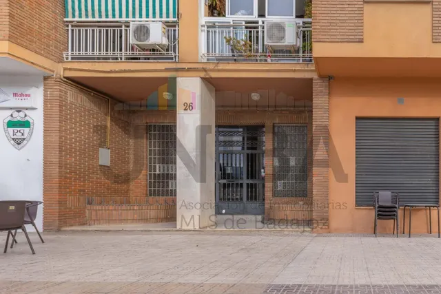 VIVIR FRENTE AL GUADIANA, CON VISTAS AL PARQUE Y A LA ALCAZA - foto 3