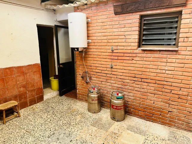 CASA PARA REFORMAR - ZONA MIRAFLORES — 11