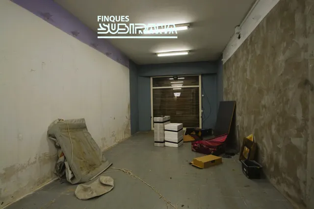 LOCAL COMERCIAL EN VENDA  A IGUALADA - BARRI DEL SANT CRIST — 7