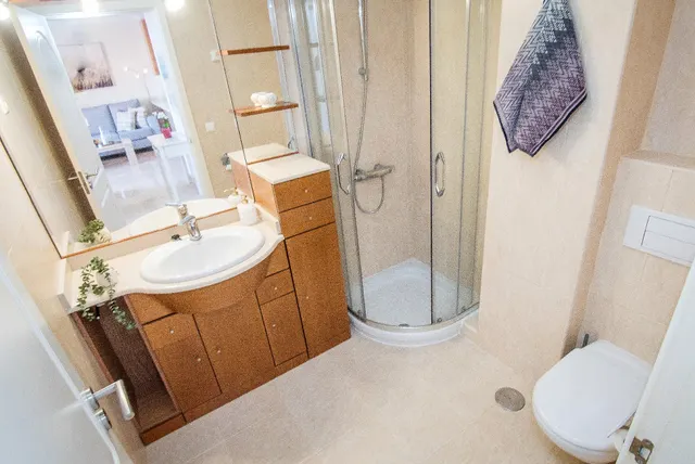 Atractivo apartamento de 2 dormitorios con amplia terraza en monte carrera. impresionantes vistas al mar. trastero y plaza de garaje. piscina comunitaria climatizada. — 21