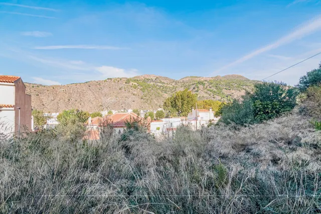 Oportunidad Única: Terreno Urbano en Vélez de Benaudalla - Costa Tropical — 17