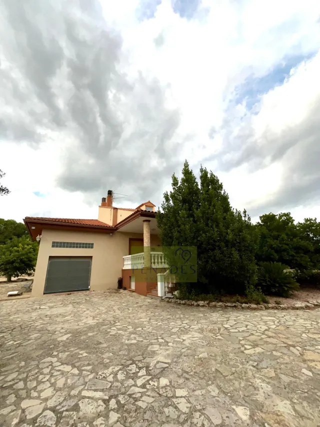 Espectacular chalet a la venta con impresionante jardín interior — 49