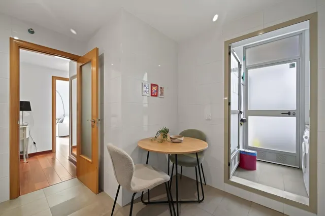 Calidez y Estilo: Tu Nuevo Hogar en Olas de Procusan, Torremolinos — 10
