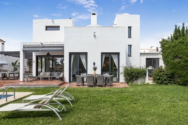 Villa 6 habitaciones 362m² en venta - Los Naranjos — 45