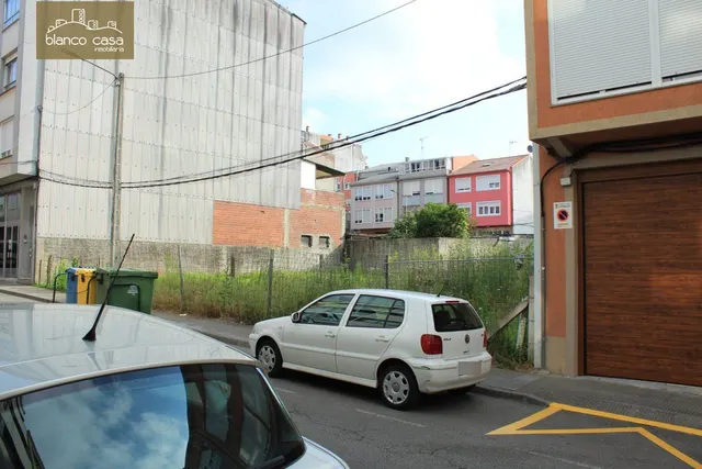 Solar edificable en rúa Mahón — 2