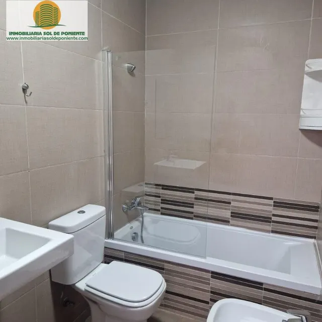 Comodidad y patio privado en pleno centro de La Nucía! A 6 km del mar — 13