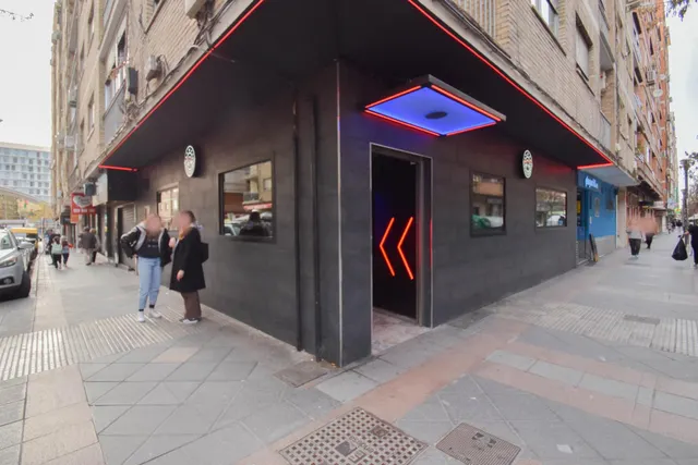 Pub en pleno centro de Granada ¿Eres un emprendedor apasionado por la hostelería? — 35