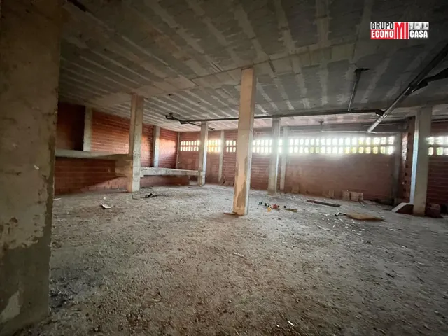 LOCAL COMERCIAL (CON 25 PLAZAS DE GARAJE ) EN MOLINA DE SEGU - foto 4