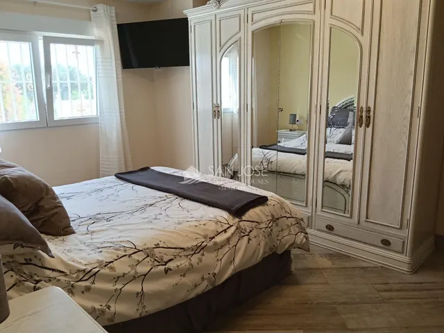 SE VENDE CHALET CON PISCINA EN BUEN ESTADO EN ASPE — 49