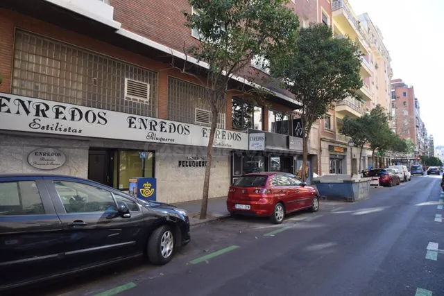 ESPECTACULAR LOCAL EN EL BARRIO DE SALAMANCA — 2