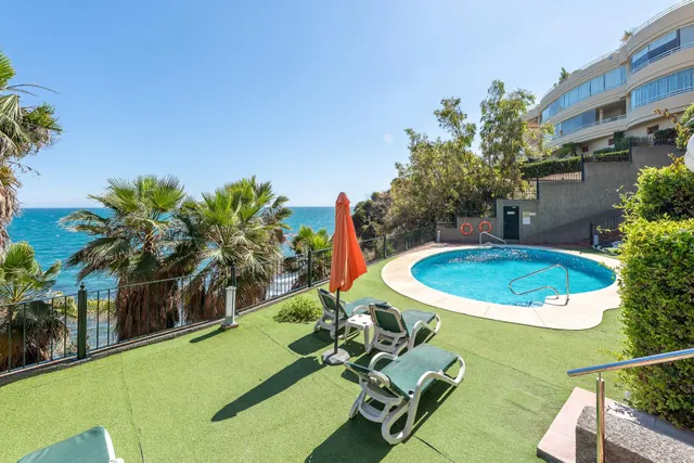 Amplio piso primera linea Torrequebrada — 28