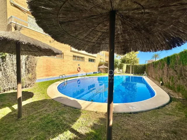 INMOBILIARIA SAN JOSE VENDE BONITO BAJO A ESCASOS 2 MINUTOS DE LA PLAYA DE MUCHAVISTA-EL CAMPELLO — 48
