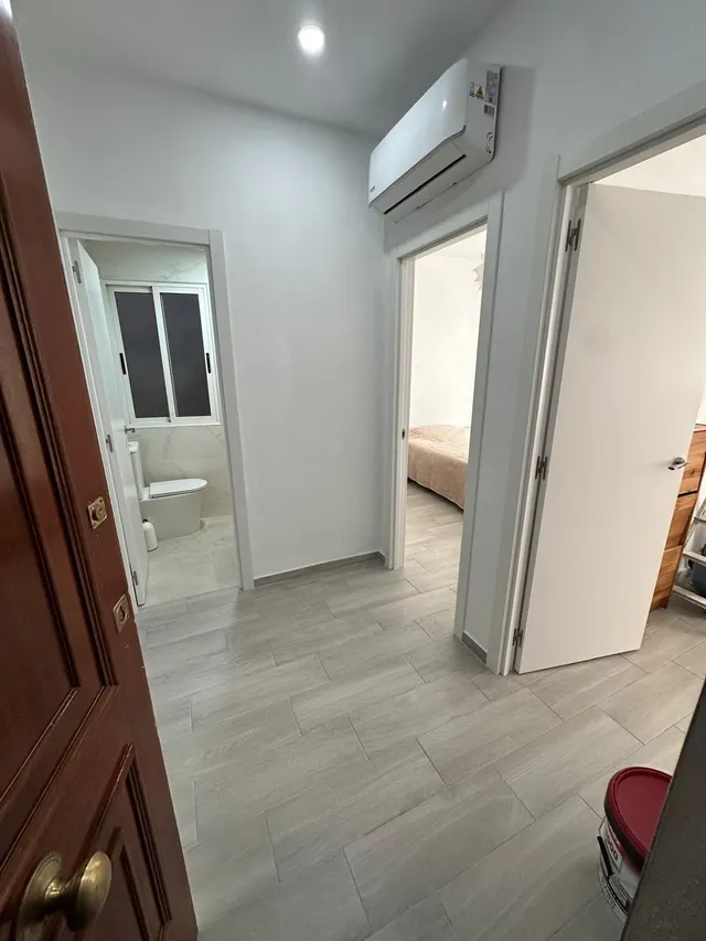 SE VENDE PISO / BUENA ZONA / REFORMADO / A 5 MINUTOS DEL CENTRO / SIN ASCENSOR — 8