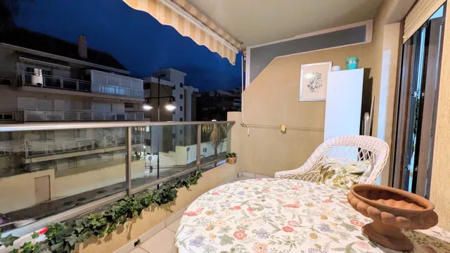 APARTAMENTO EN SEGUNDA LÍNEA DE PLAYA EN FUENGIROLA EN ALQUILER DE ENERO A JUNIO — 4