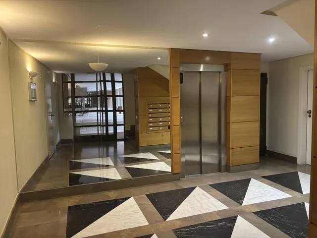 Piso EXTERIOR de 3 DORM con 2 plazas de garaje y piscina en Sanchinarro — 30