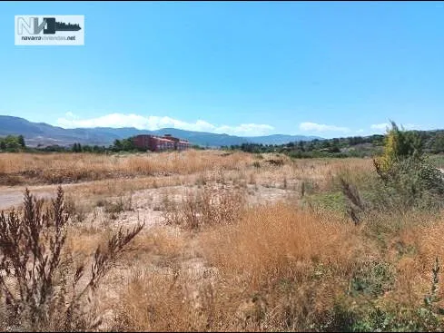 Venta de parcela de 8.364m2 en Albelda de Iregua (La Rioja) - foto 3