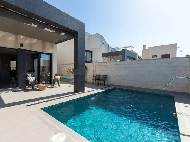 Villa 3 habitaciones 104m² en venta - Cuidad Quesada - foto 5