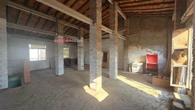 CASA DE 2 PLANTAS CON PATIO EN HINOJOSA — 8
