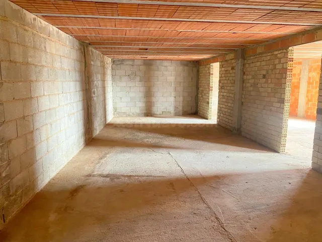 INMUEBLE DE DOS ALTURAS EN CONSTRUCCIÓN — 5