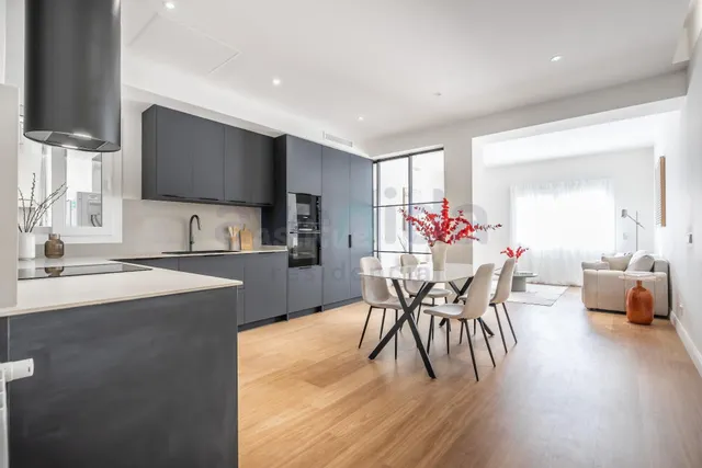 Exclusiva vivienda exterior en tercera planta