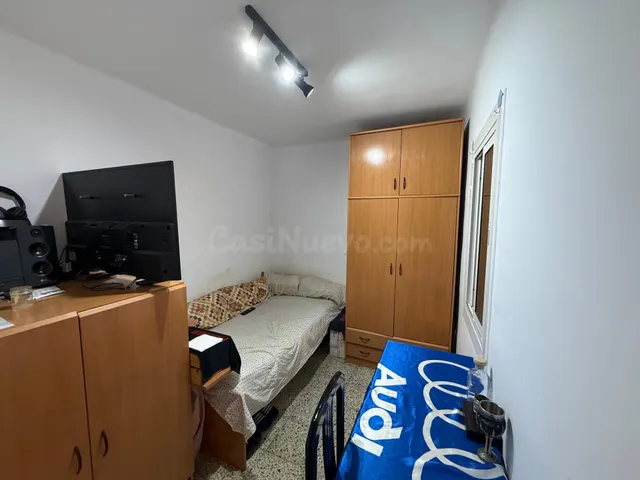 PISO EN VENTA DE 4 habitaciones CON ASCENSOR BADALONA - foto 3