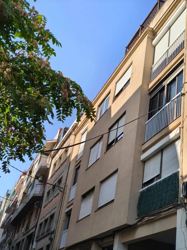 Piso de 3 habitaciones en la teixonera , muy soleado y bien equipado — 16