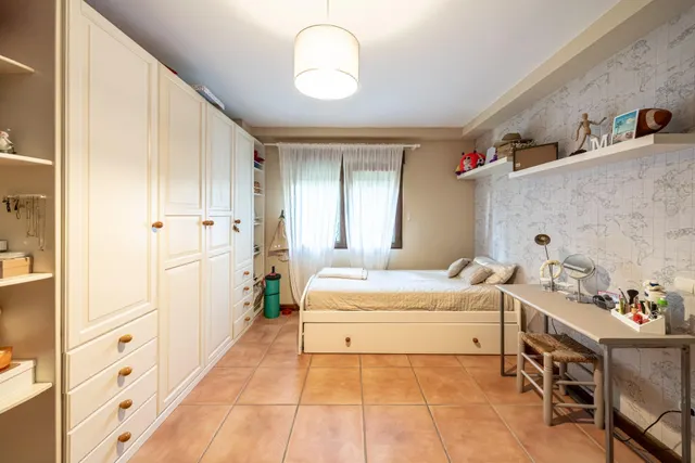 Chalet unifamiliar independiente de 320 m2 parcela de 992 con piscina y certificación A — 37