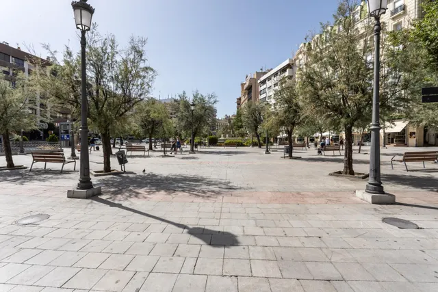 Plaza de garaje en pleno centro de Granada — 8